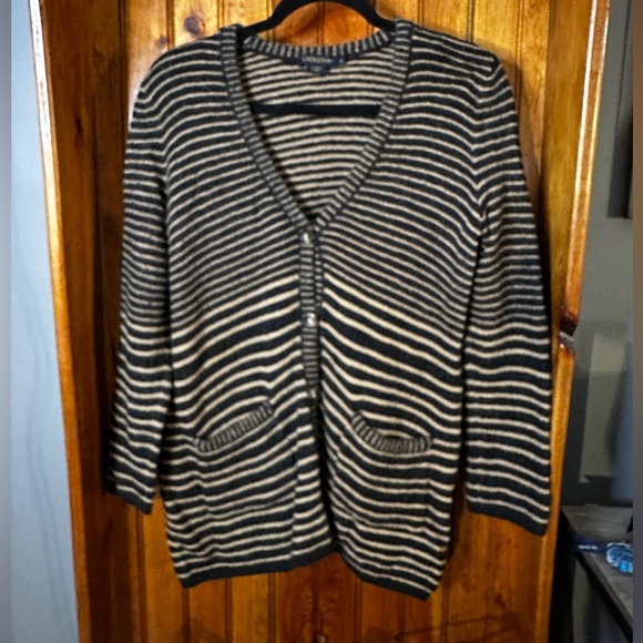 Ladies‎ Pendleton black and tan striped sweater cardigan - Picture 1 of 4